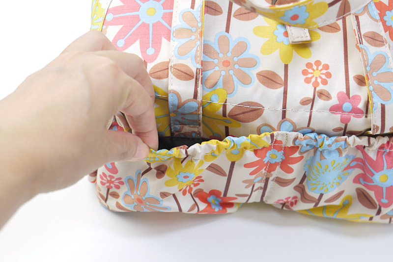 外ポケットが4つついている