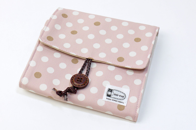 ピンクのコットンに、カフェオレのような色のドット柄