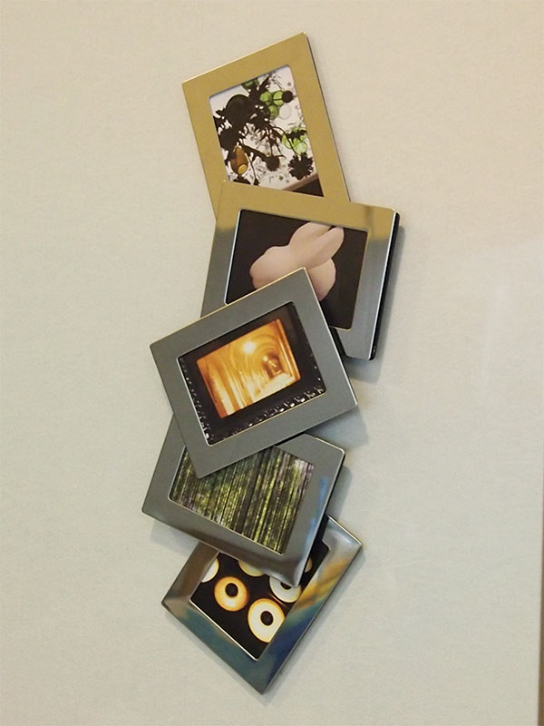 マグネットが重なるようにすればフレーム同士も重ねて付けられます