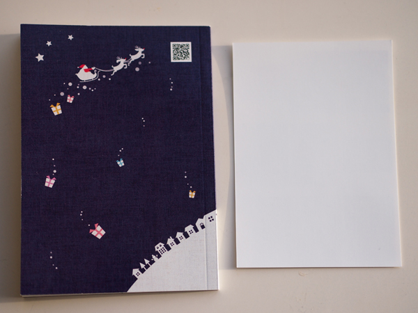 L判の用紙と比べるとひとまわり大きく、普段使いとしてはサイズも十分