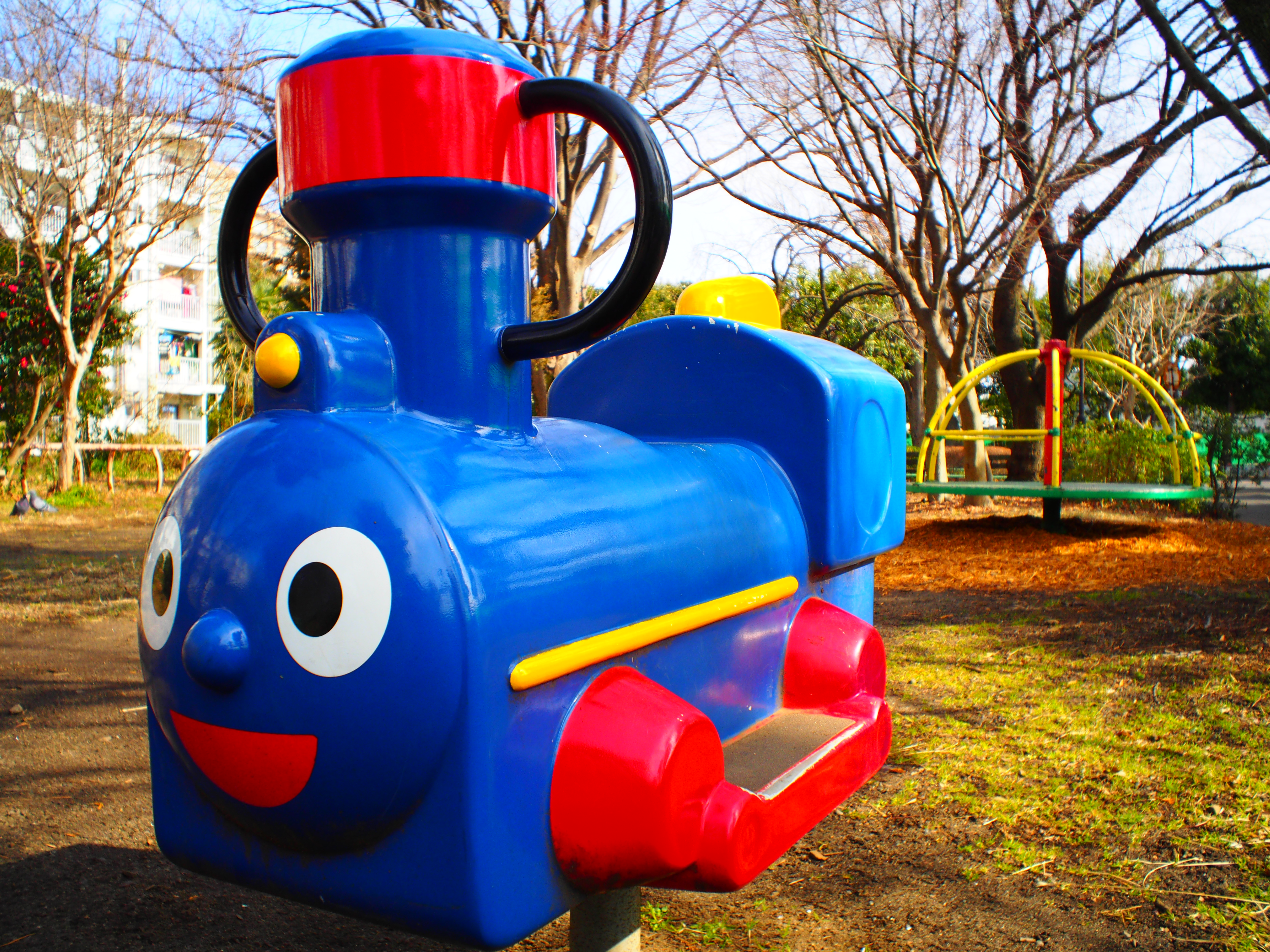 なんだかほのぼのしちゃう愛らしい顔の遊具をポップアートで元気なイメージに仕上げてみました