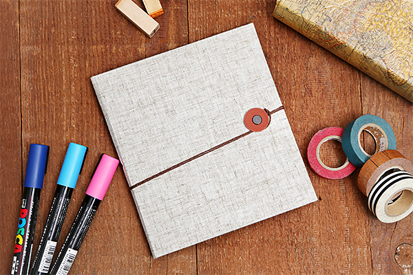 布張りとクラフト紙の組み合わせがとてもオシャレです