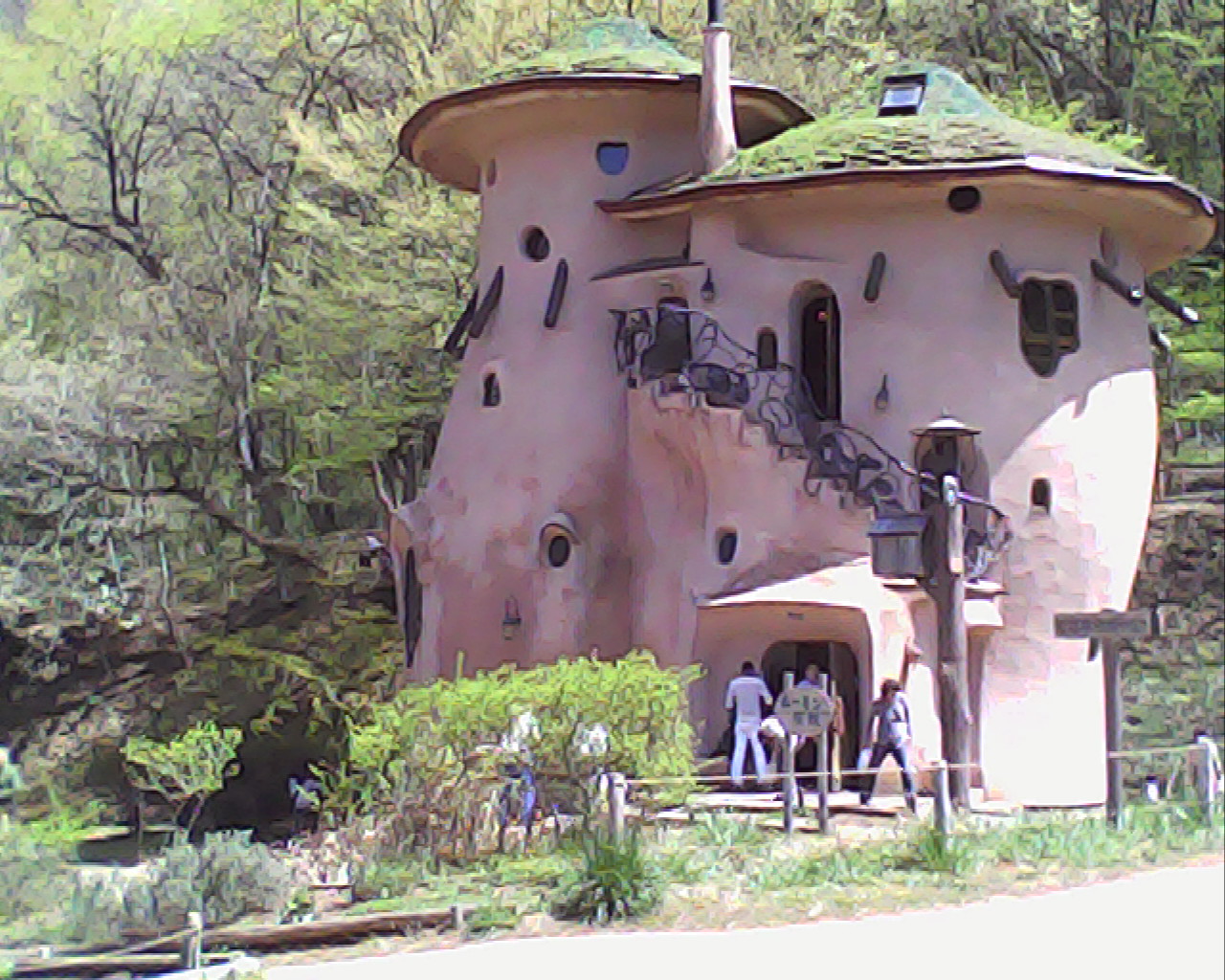 埼玉県飯能市にある「ムーミン谷」で撮影してきました。晴れた日の屋外撮影に向いています