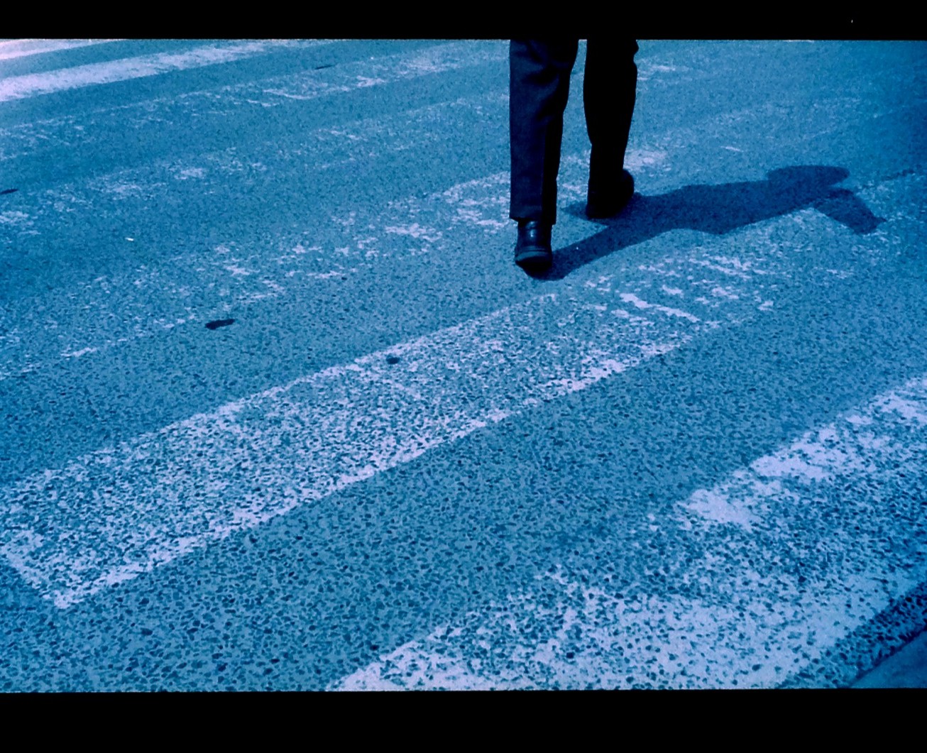 ちょっと青みがかった、LOMOライクなデータになるのも魅力