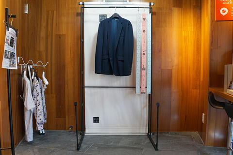 コインランドリーに メルカリ 撮影ブース 洗い立ての出品物を撮れる Impress Watch