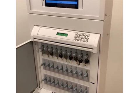 小田急 無人チェックイン 鍵管理システム設置で民泊対応 鉄道駅初 Impress Watch