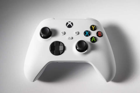 ミニレビュー】カジュアルなPCゲームのために新型Xboxコントローラーを ...