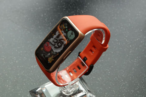 大画面化した Huawei Band 6 常時血中酸素測定や 縄跳び 対応 Impress Watch