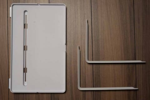 単純だけど これでいい マットレスに 挿す ベッドサイドテーブル いつモノコト Impress Watch