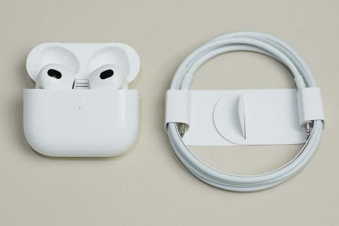 新品未使用です☆ エアーポッズ　第3世代充電ケース　AirPods充電器　Apple国内正規品 イヤフォン