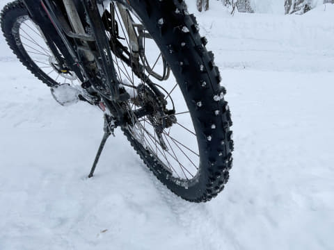 雪でも走れる自転車の スパイクタイヤ を買ってみた いつモノコト Impress Watch