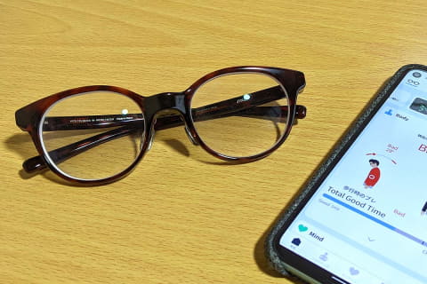 レビュー 眼鏡だけど姿勢改善に役立つ Jins Meme 猫背可視化の衝撃 Impress Watch