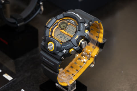 柔らかい 【新品未使用】カシオ Gショック GW-9400YJ-1JF 腕時計