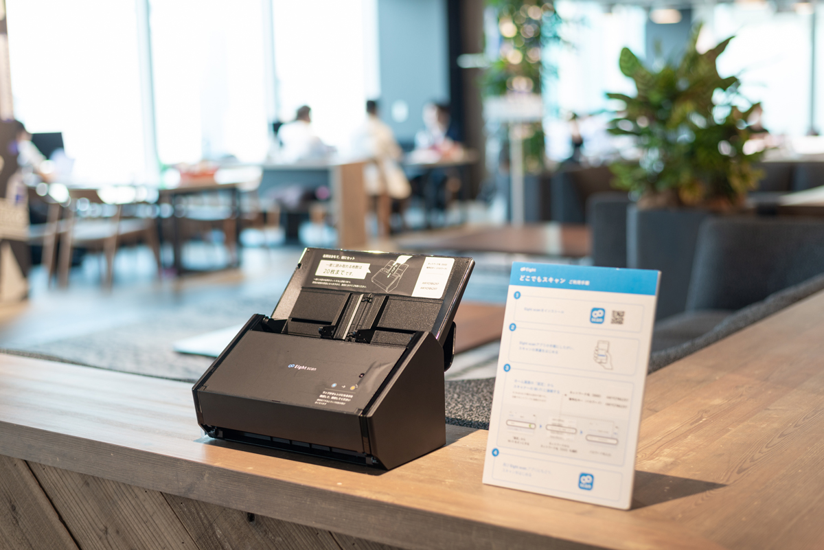 三井不動産運営のシェアオフィスに、Eightの名刺読み込みスキャナー