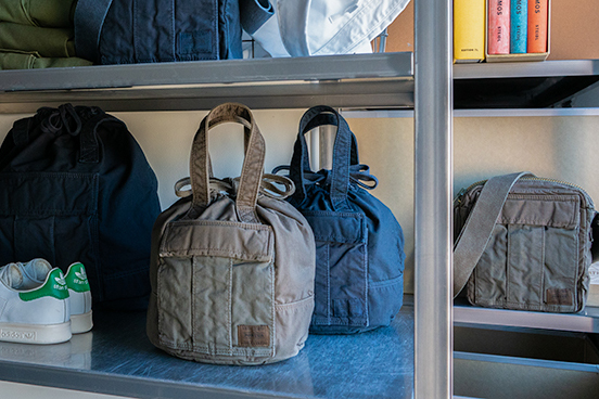 PORTER、「PX」からトートとショルダー。ミリタリー系パンツがモチーフ