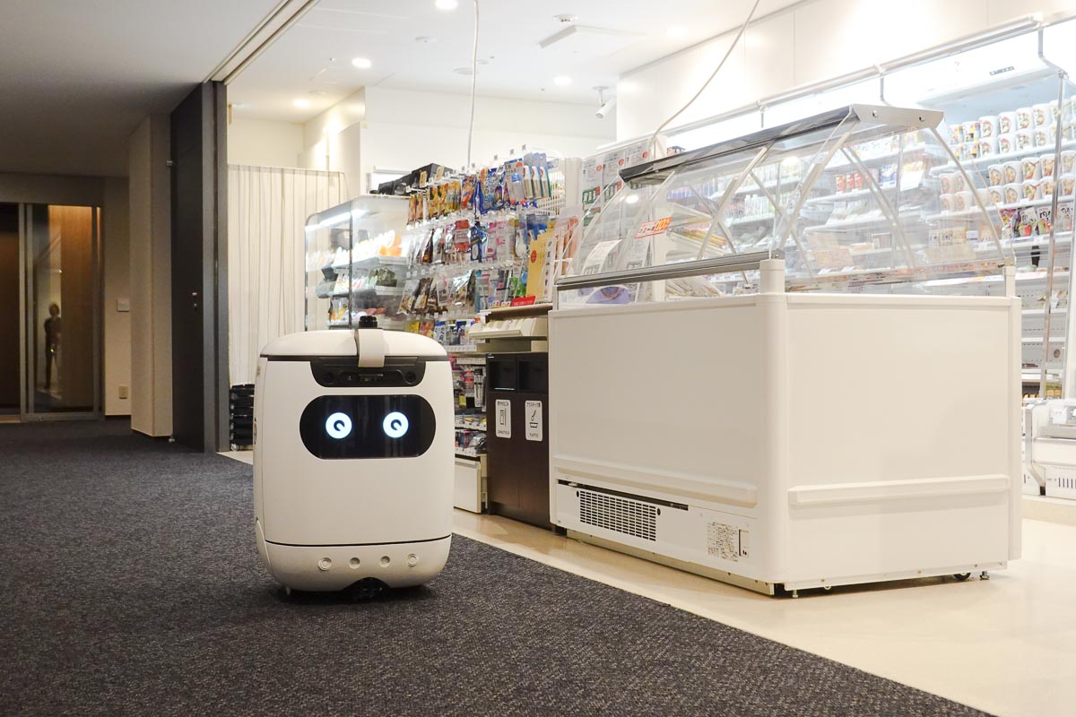 セブンイレブン、ロボがオフィスに商品配送。エレベーターにも乗る