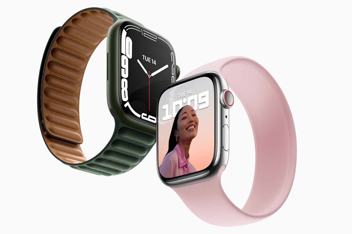 表示が大きく明るくなった「Apple Watch Series 7」。自転車用新機能も