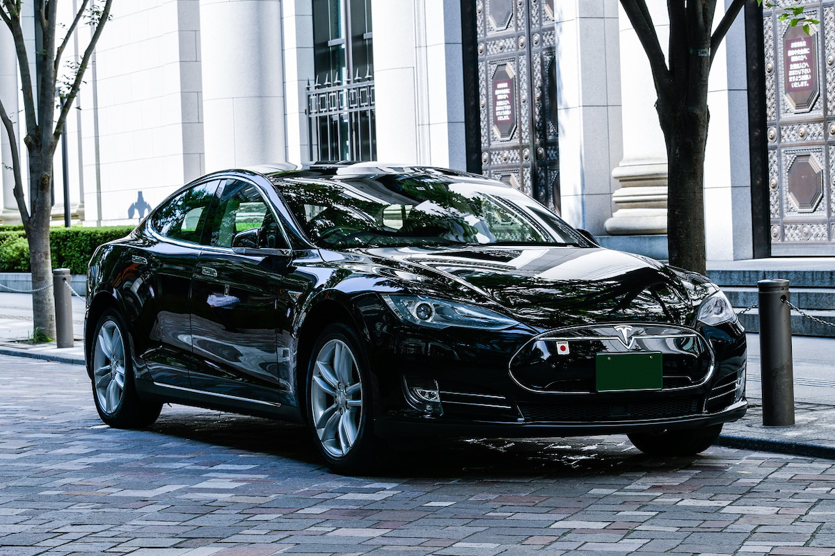 Uber、テスラが配車されるプレミアムEVサービス - Impress Watch