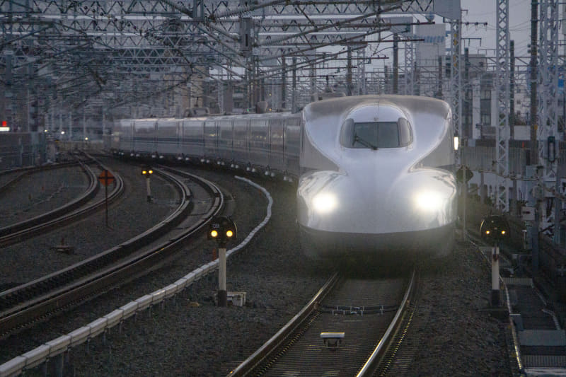 東海道新幹線、喫煙ルームを改造したビジネスブース - Impress Watch