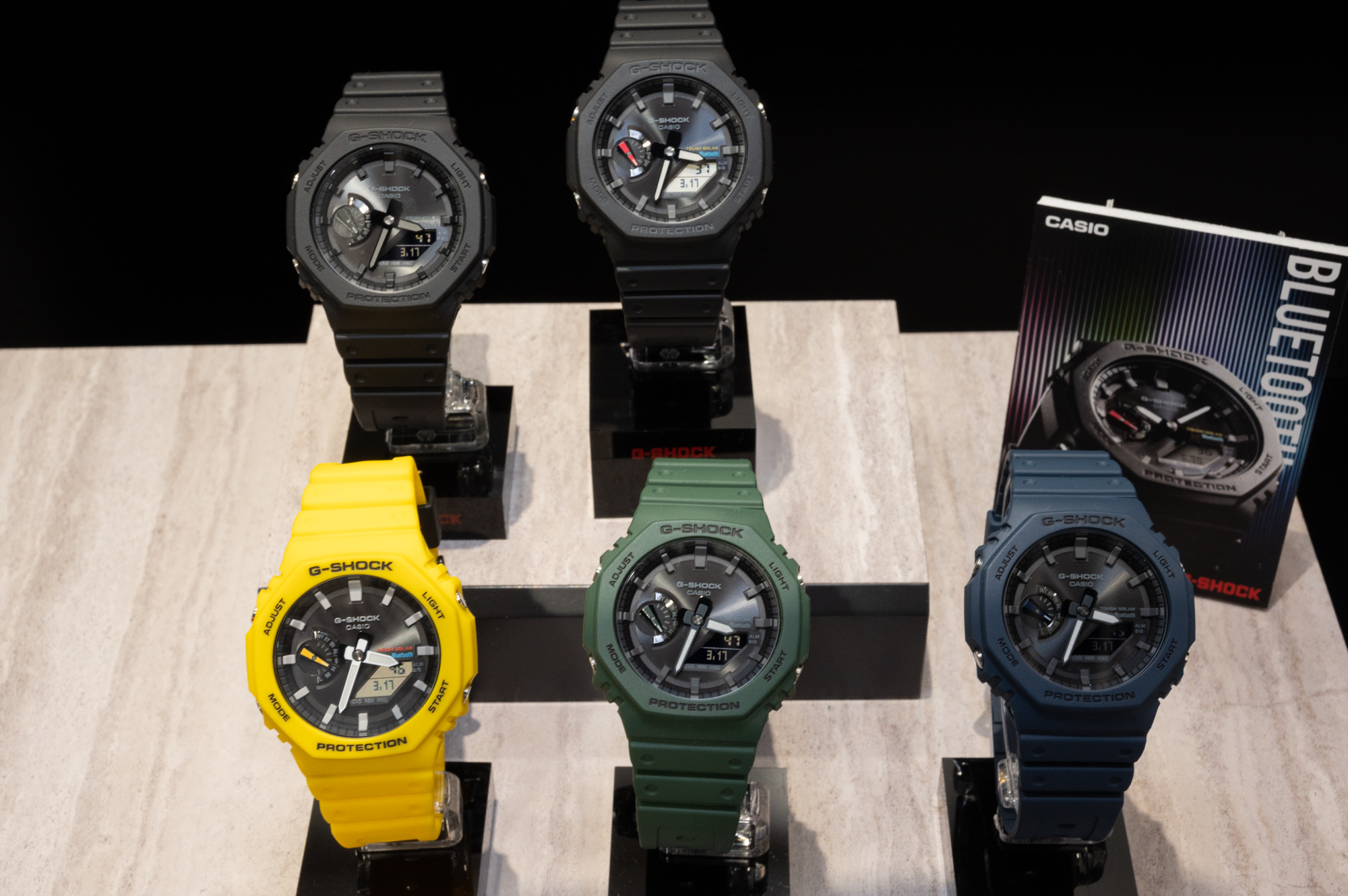 ゴツくないg Shock 人気2100シリーズがソーラー発電に Ga B2100 Impress Watch