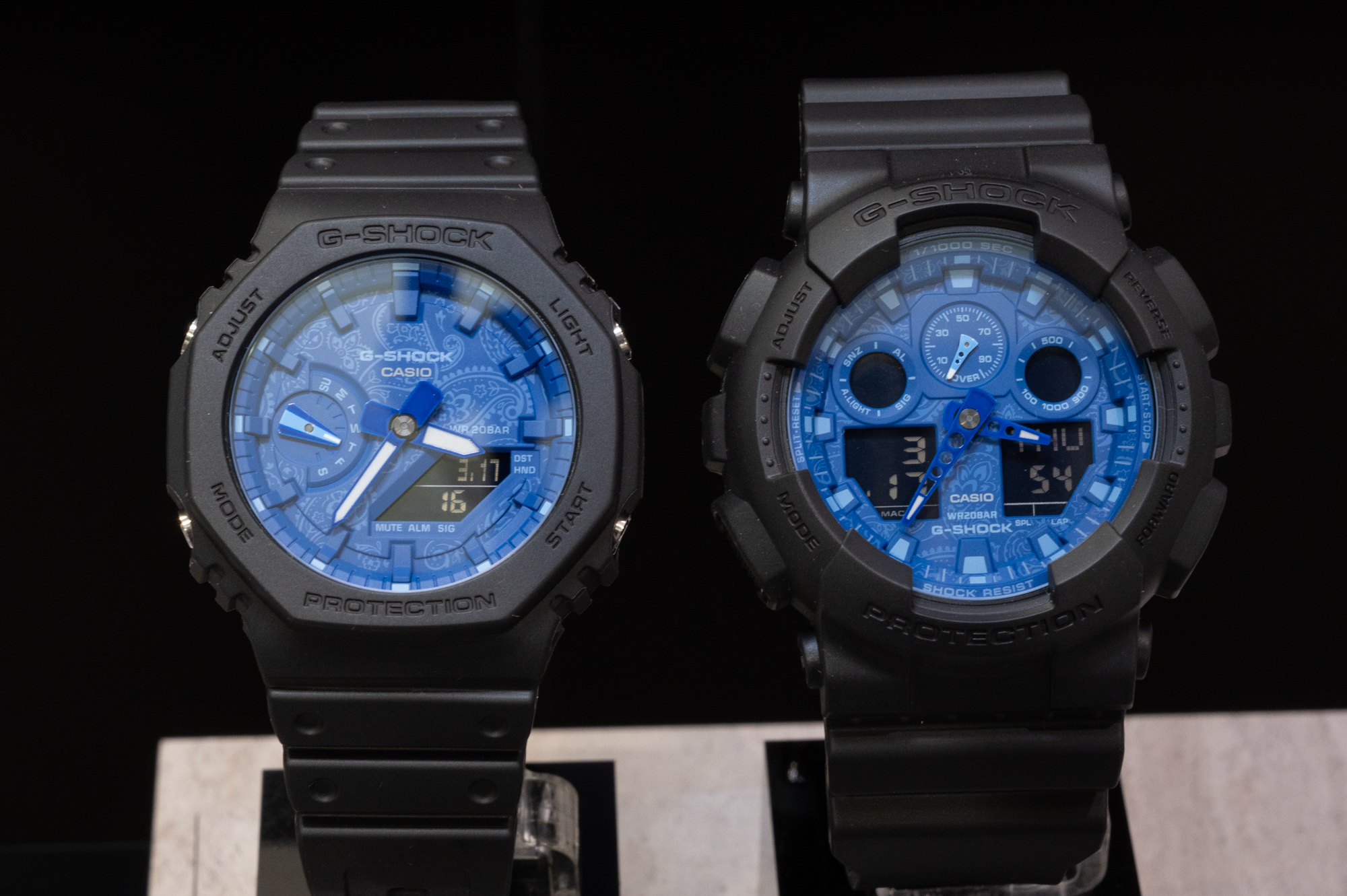 G-SHOCK  ブルーペイズリー