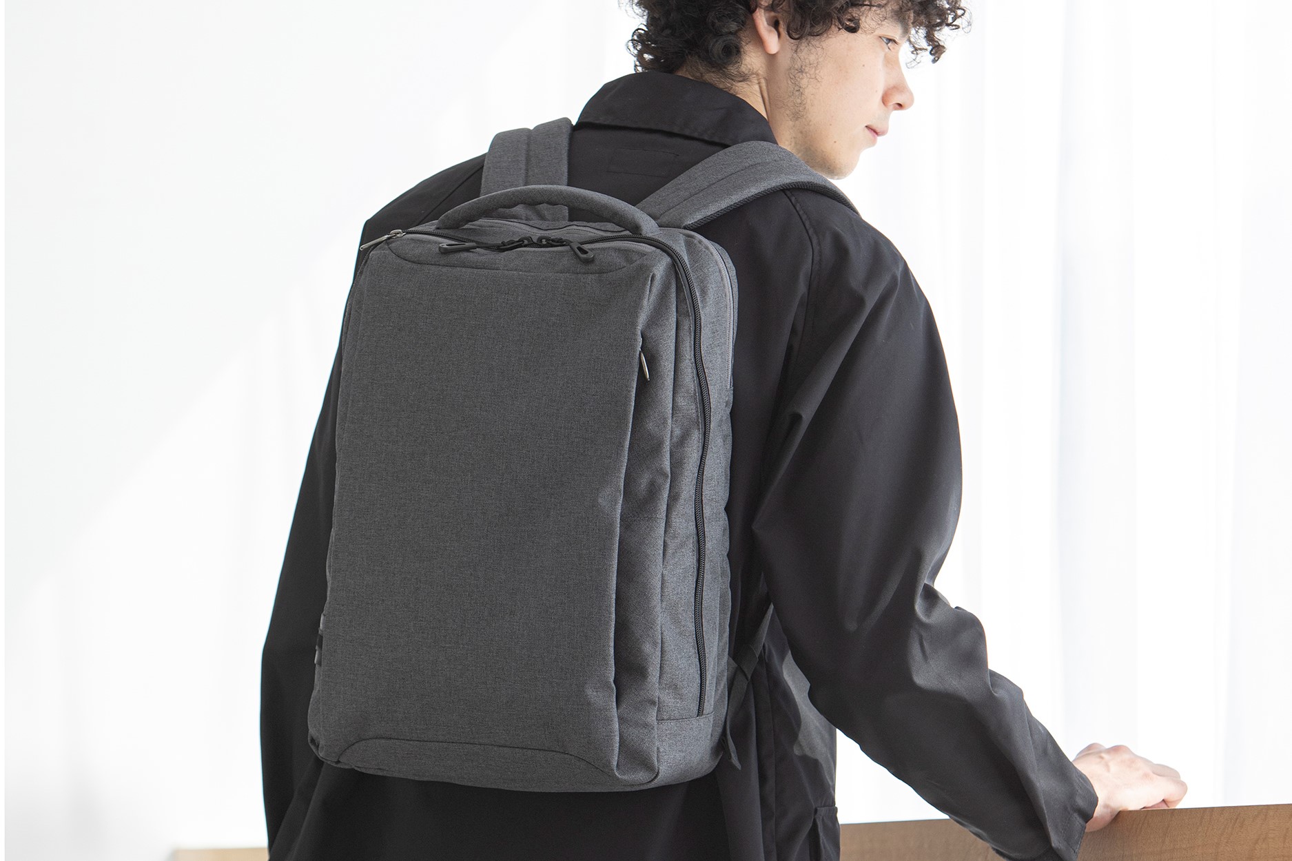 エース、オンオフ兼用できるリュック/バッグ「ホバーライト2