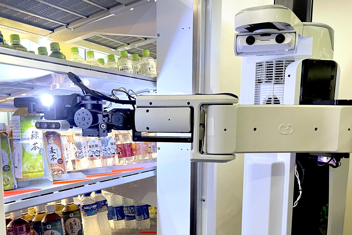 ファミマ 24時間働ける コンビニ陳列ロボ を300店舗に展開 Impress Watch