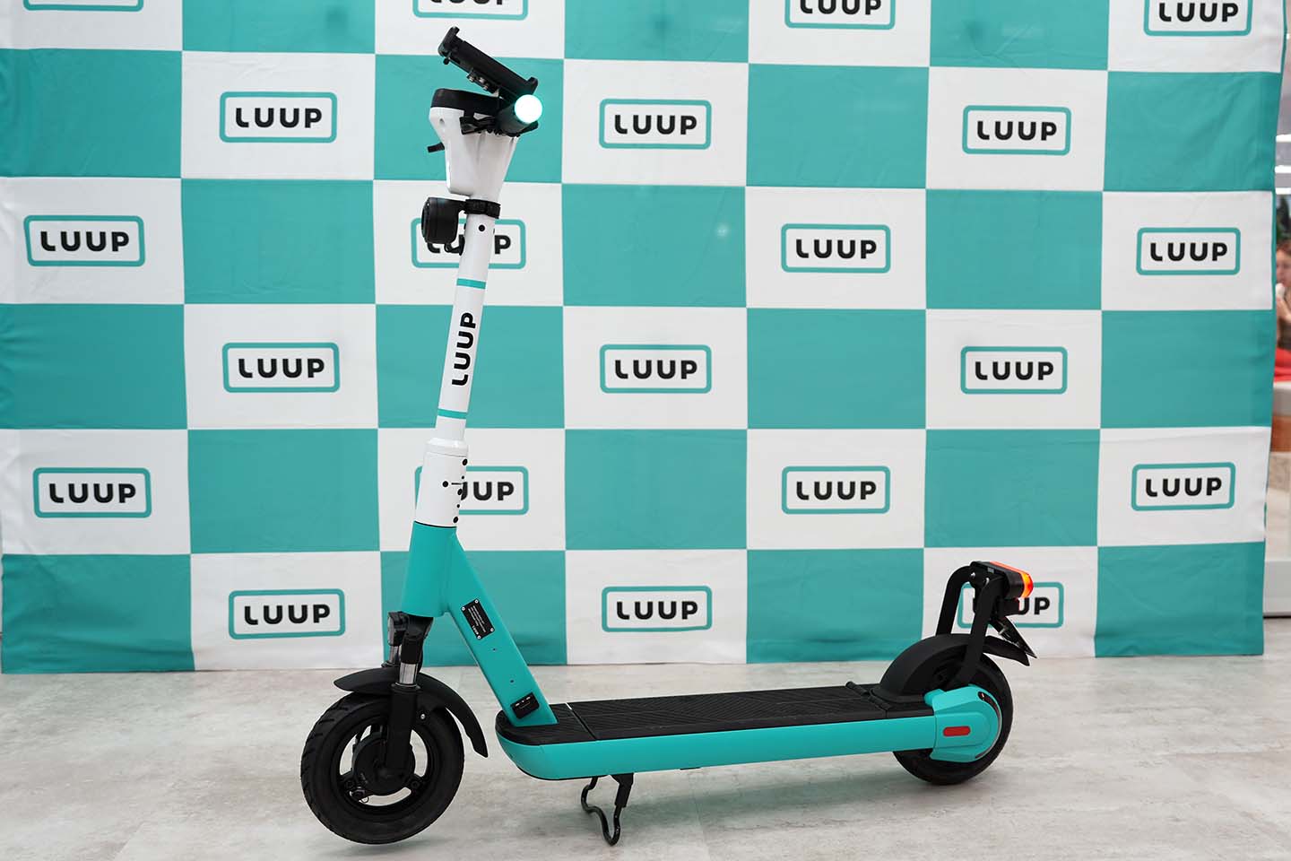 電動キックボードが免許なし・20km/hに 7月法改正で「LUUP」新型投入