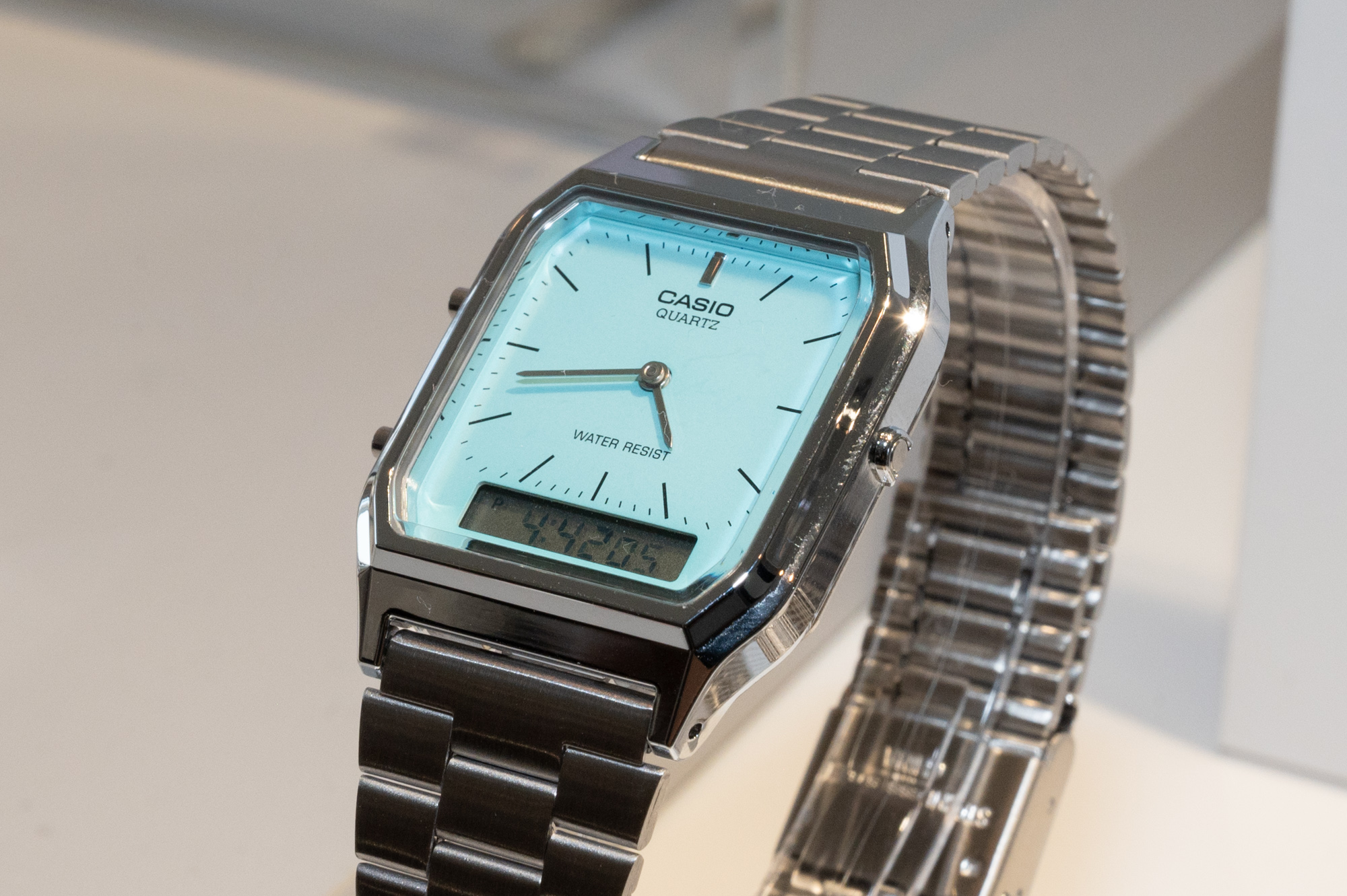 カシオ、レトロなアナデジ腕時計にターコイズブルーなど新色 - Impress 