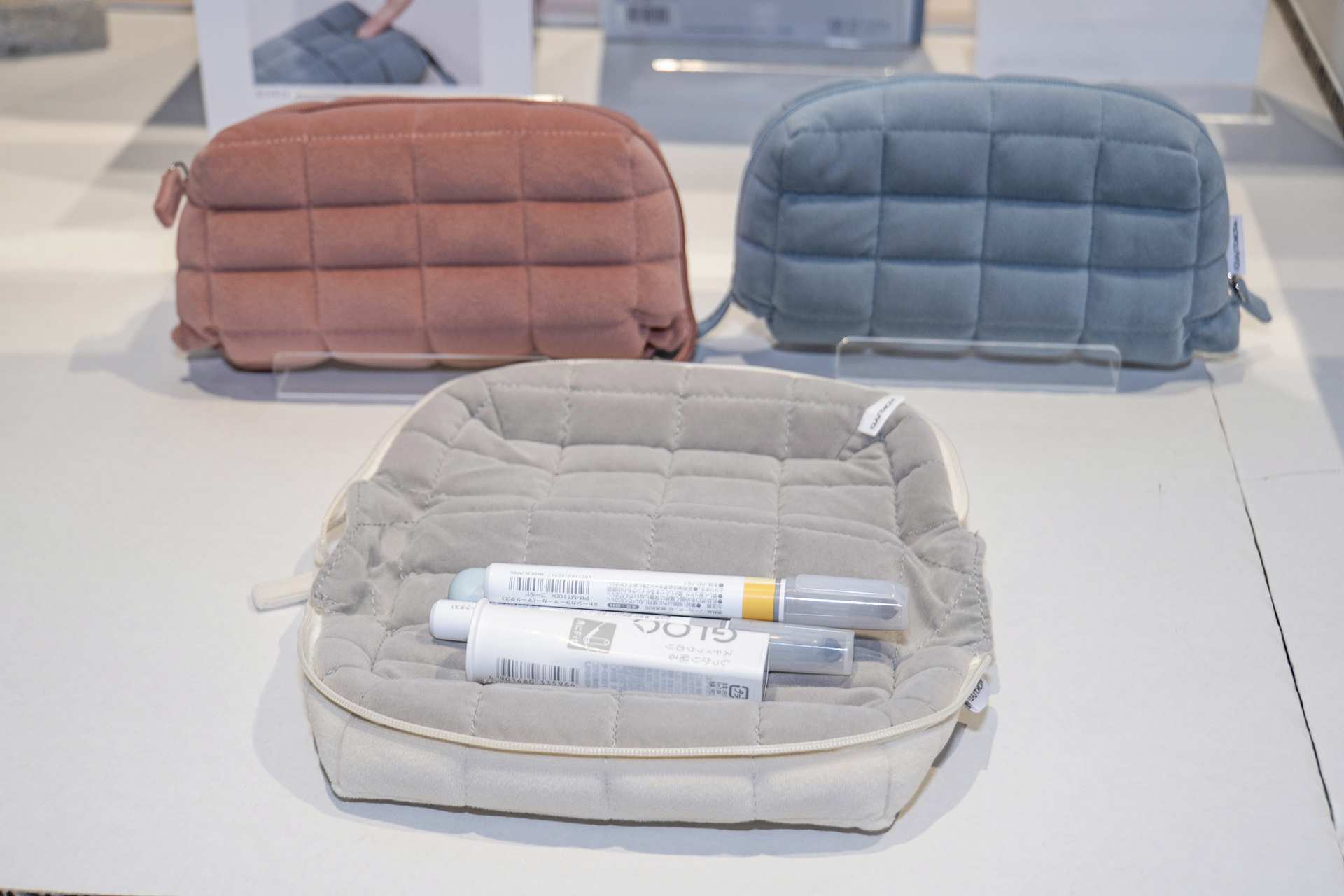 値下げ　コクヨモバコ　5個セット コクヨ、モコモコして触り心地が良いペンケース「モココ」 - Impress Watch