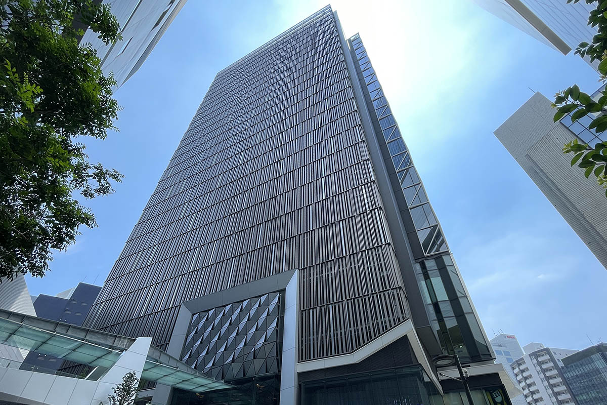 渋谷アクシュ」オープン 青山通りまで上り坂なし・屋根付きの“道”開通