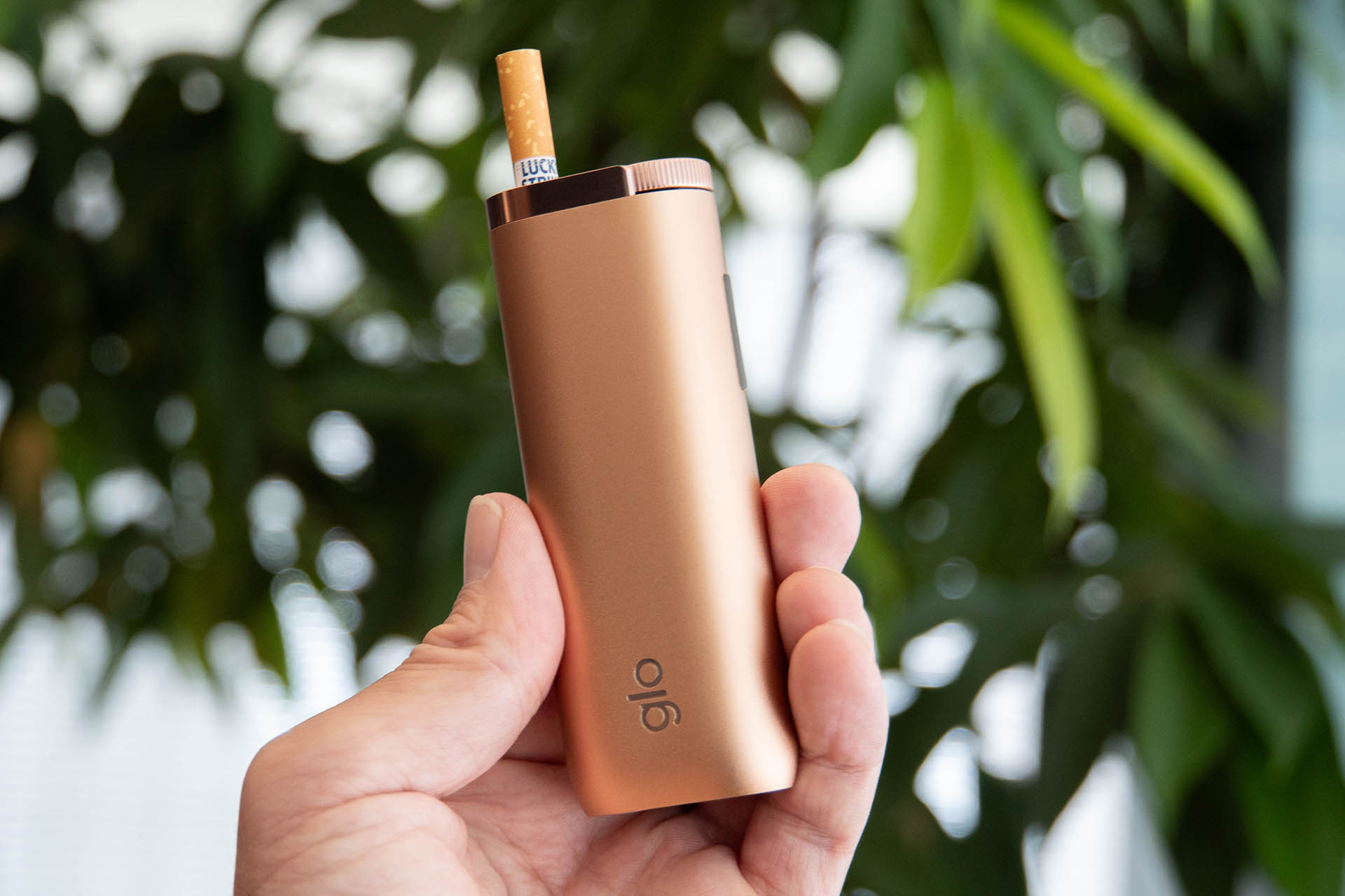 glo、最新加熱技術搭載の「HYPER」と新「ラッキーストライク