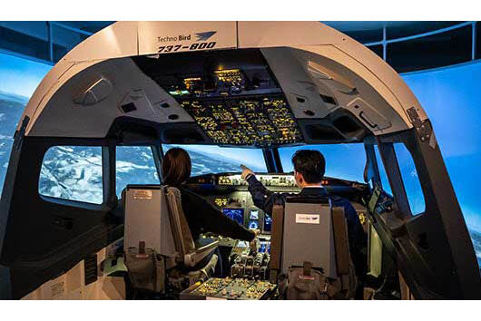 ANAスカイコネクトなんば」開業 シミュレーターでボーイング737操縦