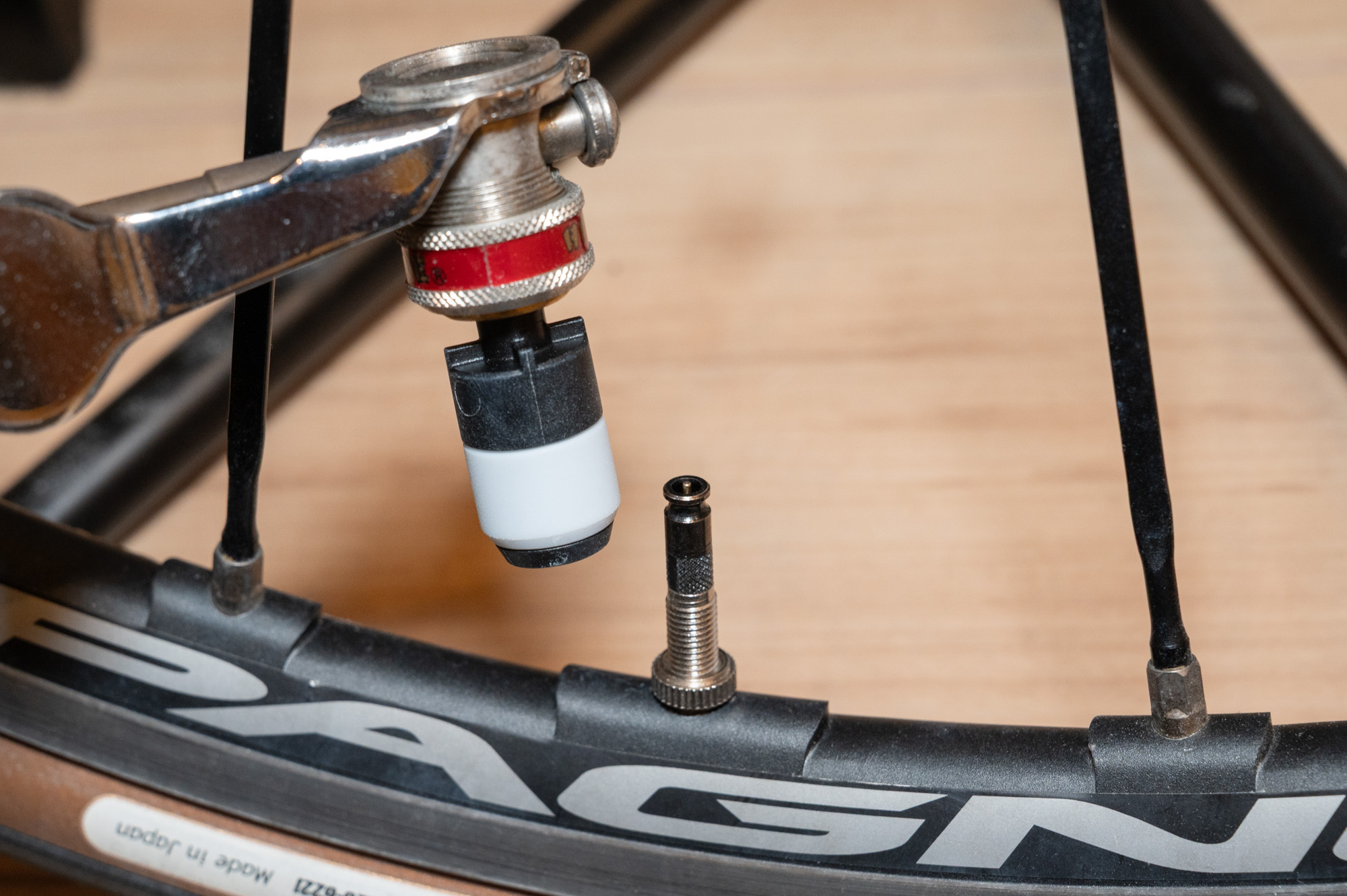 自転車の空気入れに革新「クリックバルブ」が快適【いつモノコト 