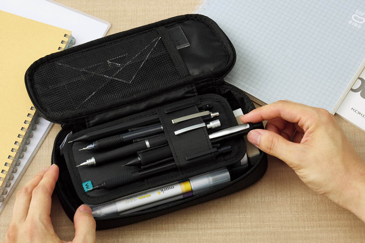 コクヨ、新開発“波なみホルダー”搭載のペンケース「ウェブレ