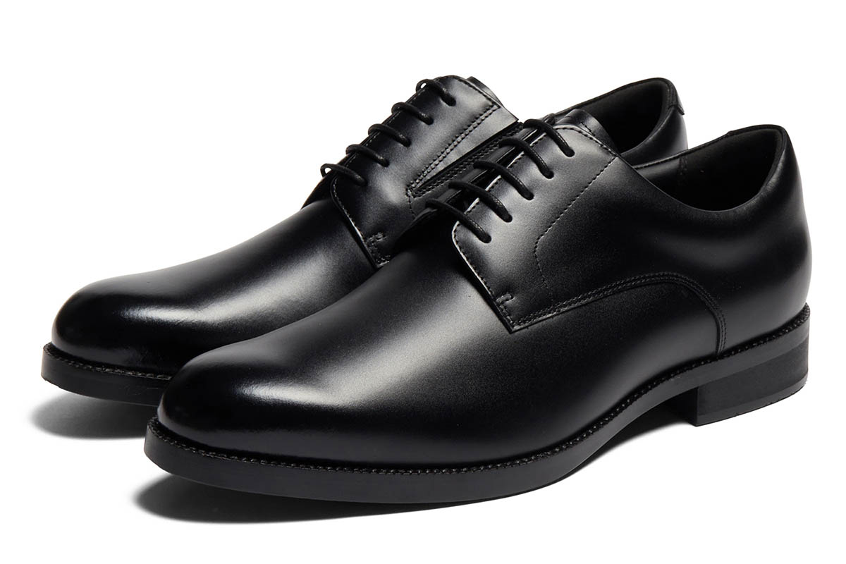 アシックス、グミのようなクッション性の新素材搭載ビジネスシューズ