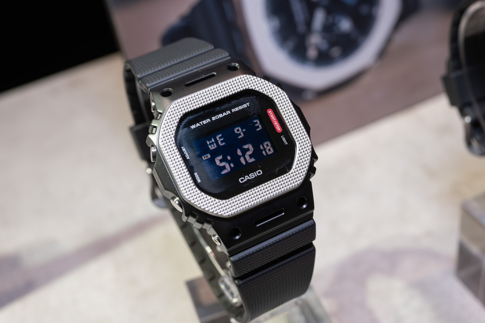 G-SHOCK、メタルベゼルがギザギザな“工業デザイン”4機種 - Impress Watch