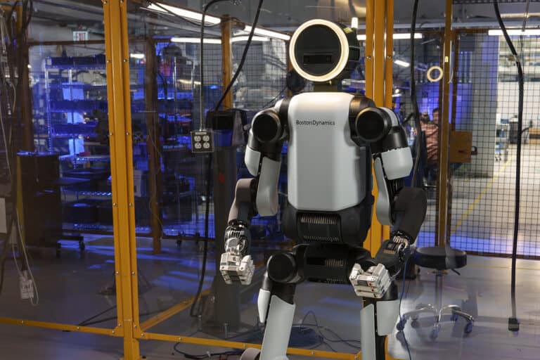 ボストンダイナミクス、Gemini Roboticsを統合した人型ロボット開発