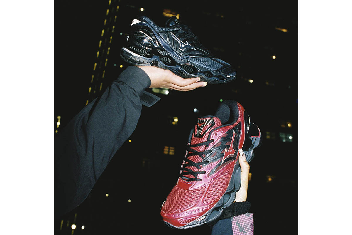 ミズノ、進化系ソールのライフスタイルシューズ「WAVE PROPHECY LS」新