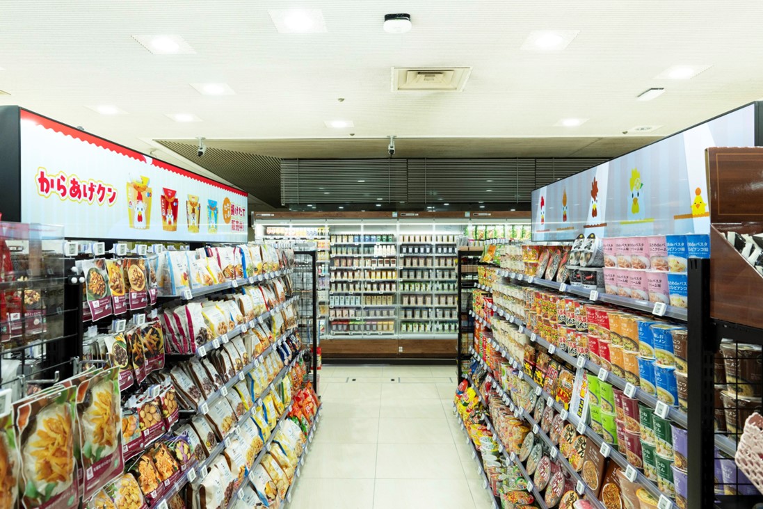 24時間365日ネットワーク保守の味方 KDDI新宿ビルに「Real×Tech LAWSON