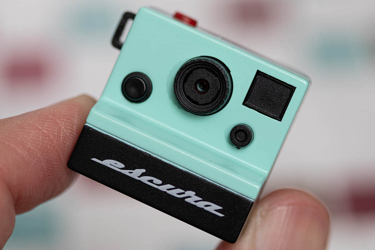 激レアのレトロなポラロイド 今では手に入らないと思いますよ。 Polaroid（ポラロイド）から、懐かしさと革新が詰まった80年の集大成