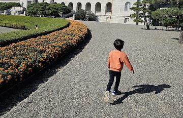 エプソン、ミッキー90周年デザインの電子ペーパー腕時計 - Impress Watch