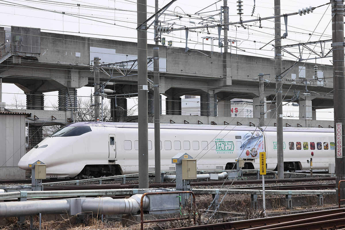 JR東、荷物専用新幹線の運行を開始 1編成で17トンを輸送 JR東、荷物専用新幹線の運行を開始 1編成で17トンを輸送