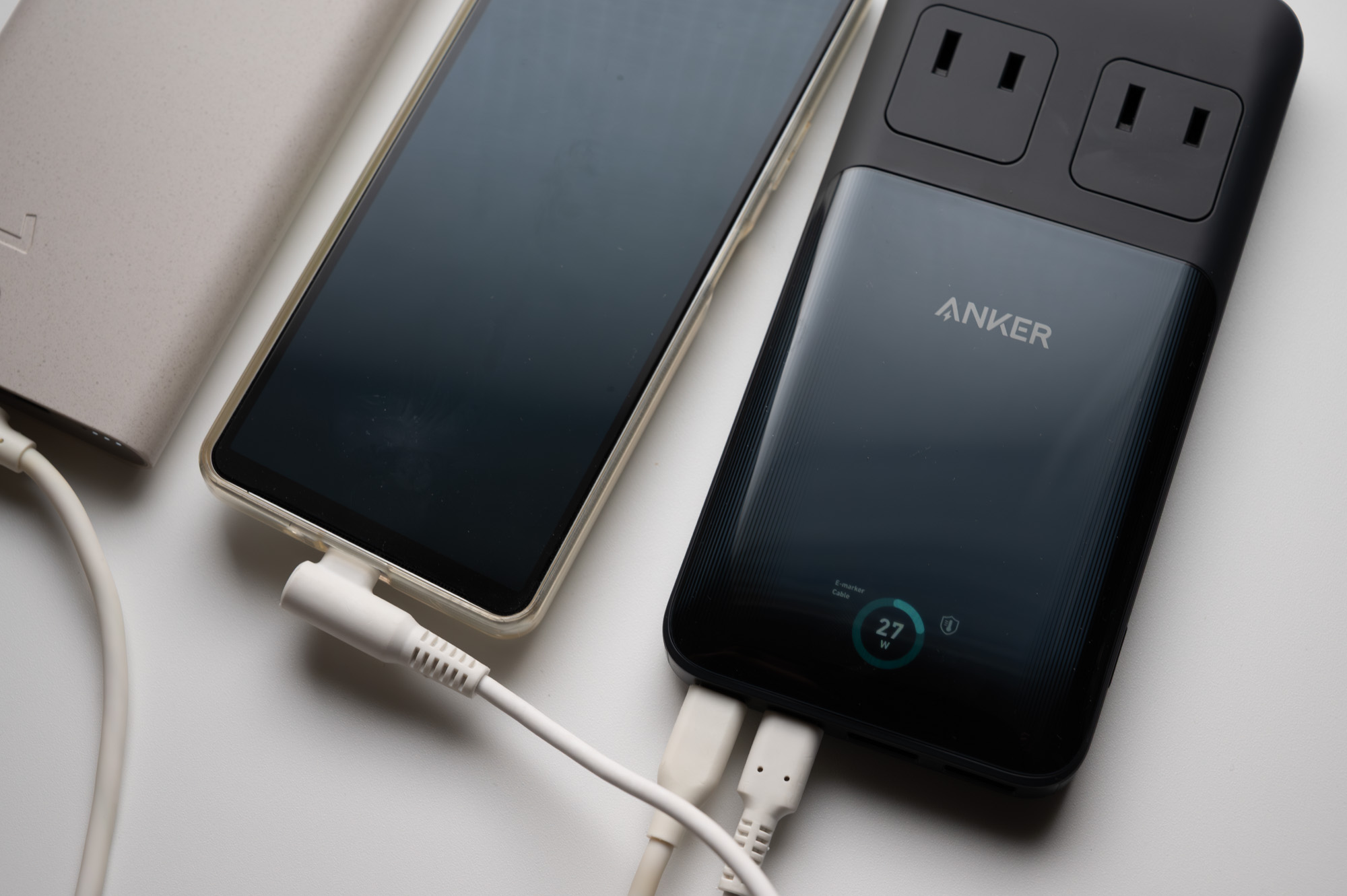【いつモノコト】出力がリアルタイムで分かるアンカーの高性能USB充電器