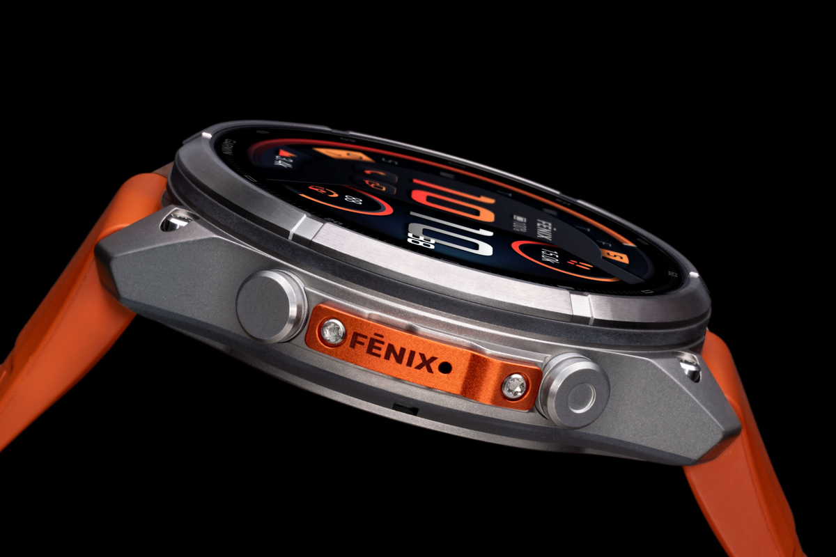 ガーミン、シリーズ初の"フルチタン"ボディ「fēnix 9 Pro」