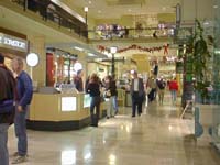 ショッピングモール